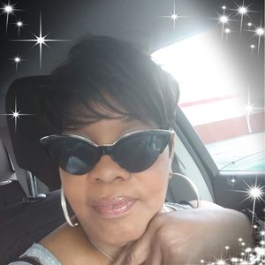 Meet your Posher, Teresa